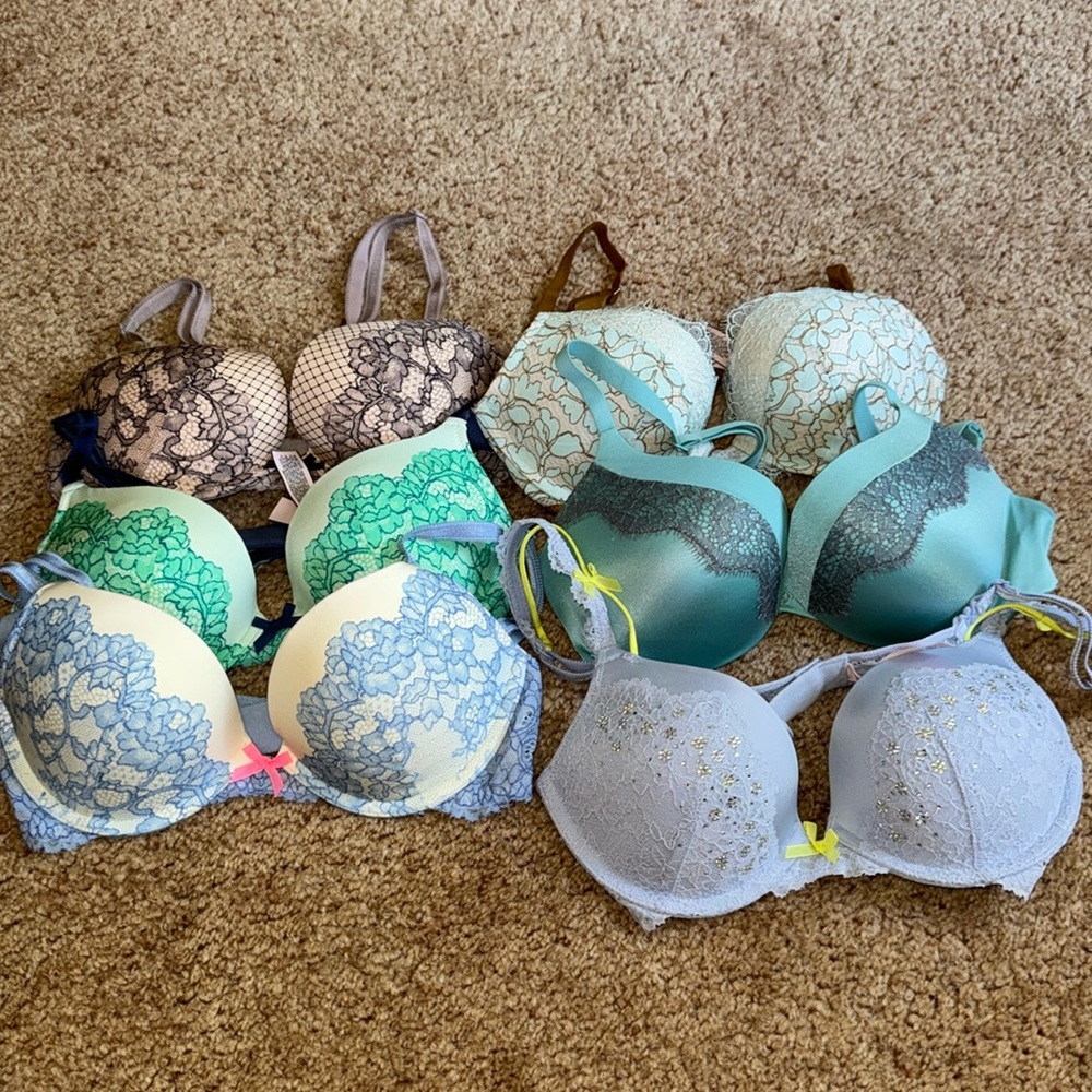 Six Victoria’s Secret bras